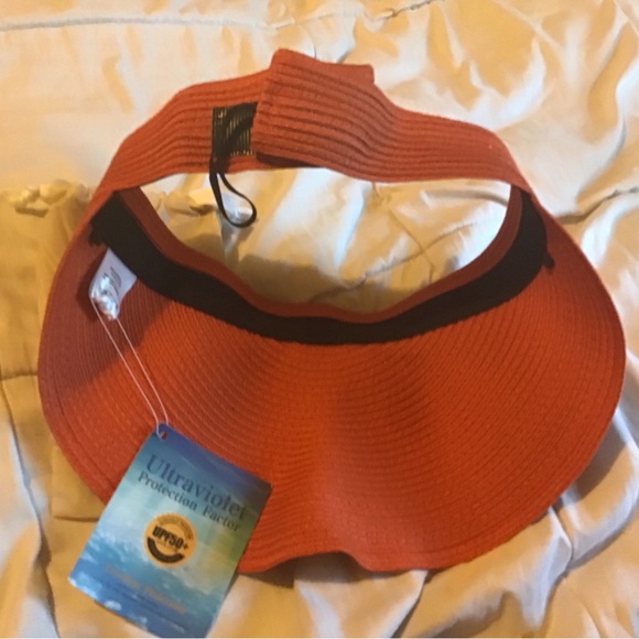 Oh Sunny red visor hat with carry on bag NWT - Picture 5 of 6